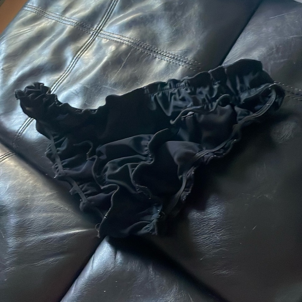 ruffle trim black bikini bottoms